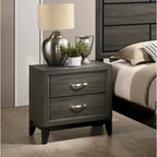 Chambre à coucher Stout avec lit, commode, miroir et table de nuit