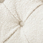 Fauteuil Club en Tissu Bouclé Couleur Amande avec Clous Décoratifs par